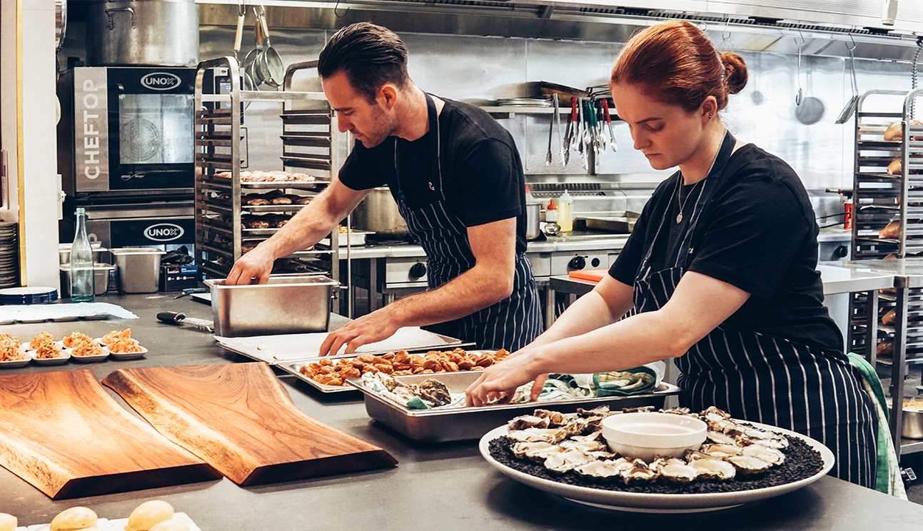 Plateaux de réchauffement pour les fêtes: Le secret pour servir des plats chauds, frais et délicieux